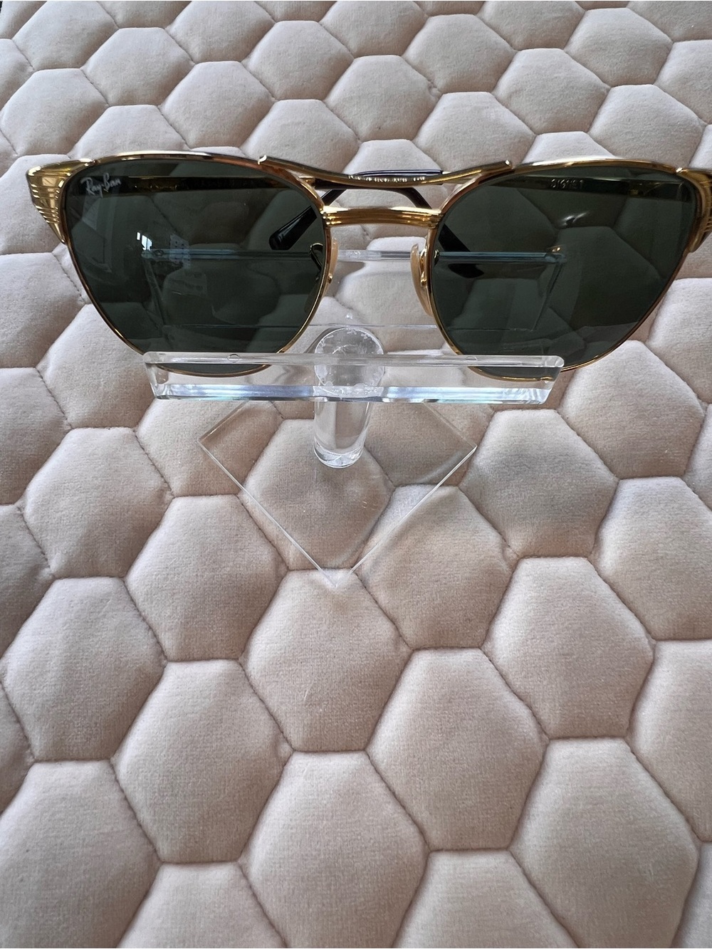 Vintage original Bausch and Lomb 
Ray-Ban Gold Sunglass, G-15 green  Lenses.